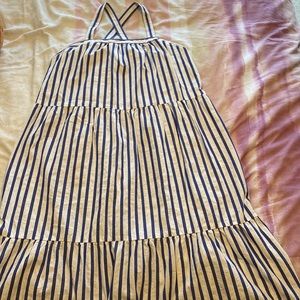 Size large Universal thread sundress